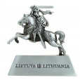Sidabro spalvos skulptūra Vytis